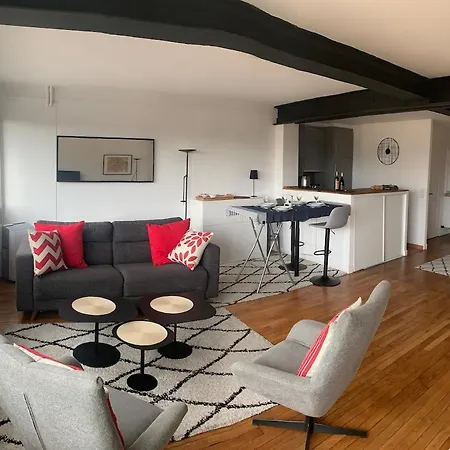 Appartamento Saintlazare 50m2 Superb View Up To Tour Eiffel Parigi